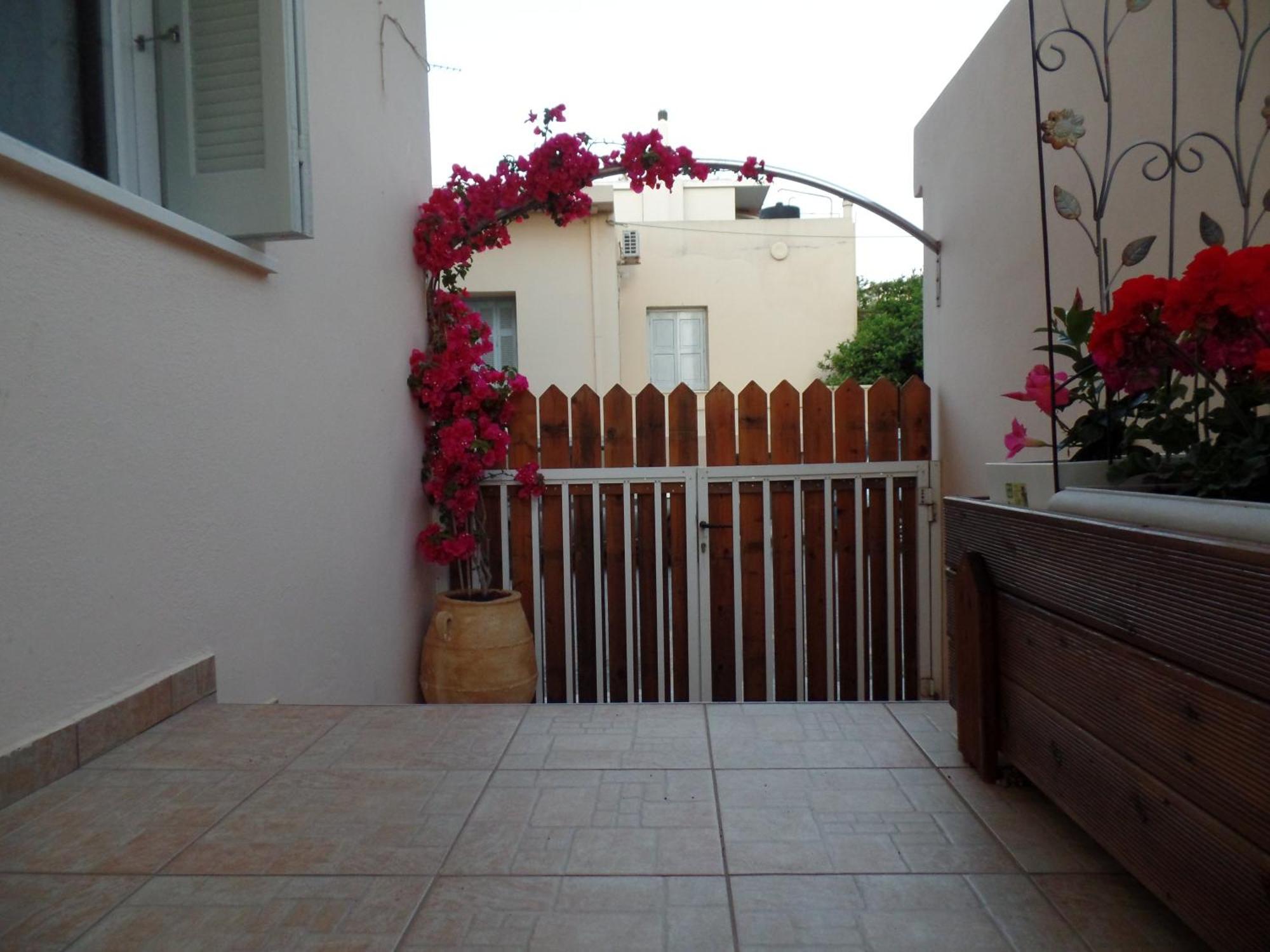 Ellis Home With Private Entrance And Nice Veranda Ханья Экстерьер фото